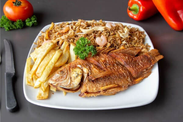 mojarra-chino-chan-chuen Mojarra frita con arroz chino